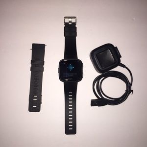 *BRAND NEW* Fitbit Versa